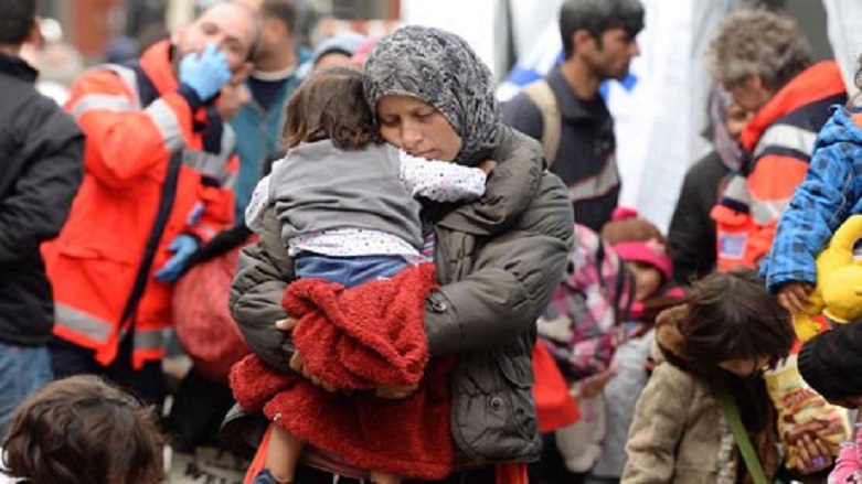 Neteweyên Hevgirtî: Gelek jinên koçber hevrûşî destdirêjîya sêksî bûne.